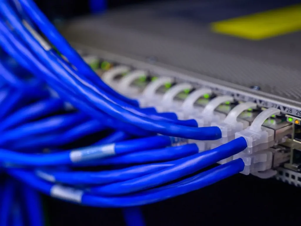 Cables conectados para redes empresariales